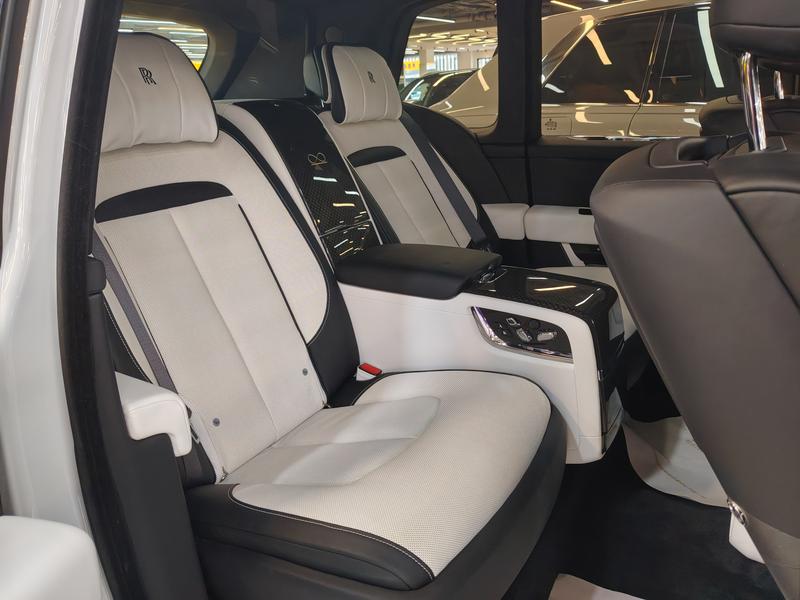 Rolls-Royce Cullinan, 2023 — фото 9 из 10