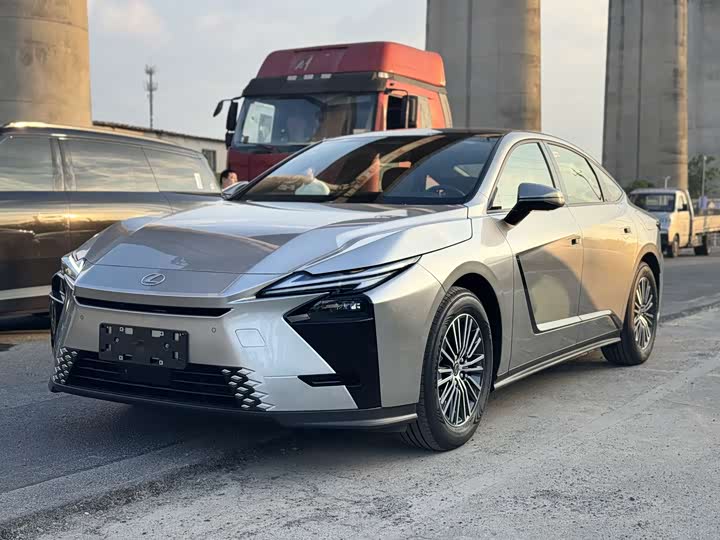 Lexus ES, 2026 — купить в Орле под ключ