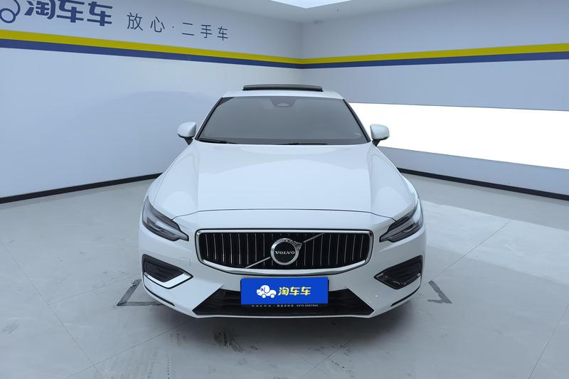 Volvo S60, 2024 — фото 2 из 12