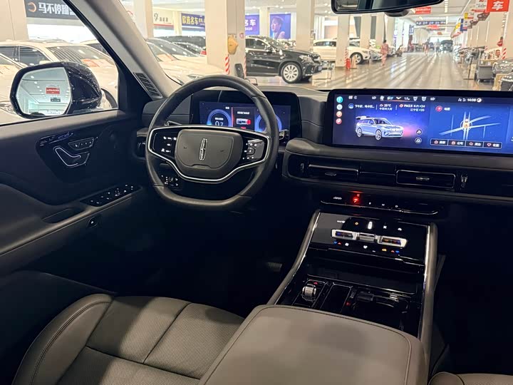 Lincoln Aviator, 2025 — фото 6 из 9