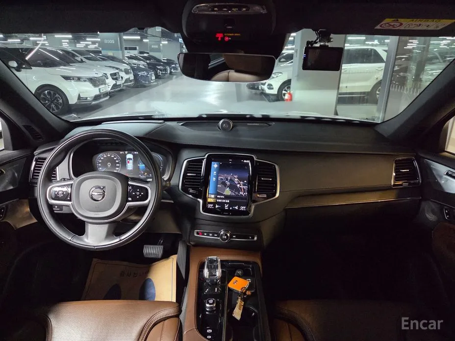 Volvo XC90, 2022 — фото 8 из 12