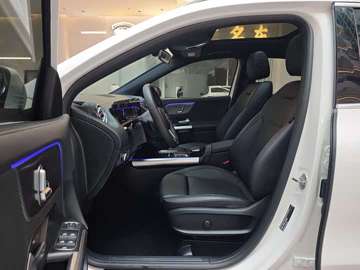 Mercedes-Benz GLA-Class, 2023 — фото 7 из 9