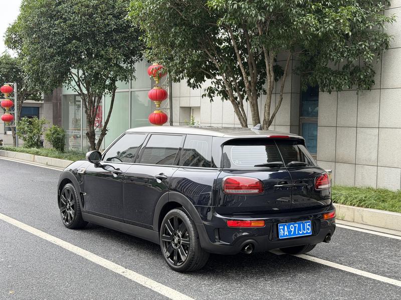 Mini Clubman, 2023 — фото 4 из 11