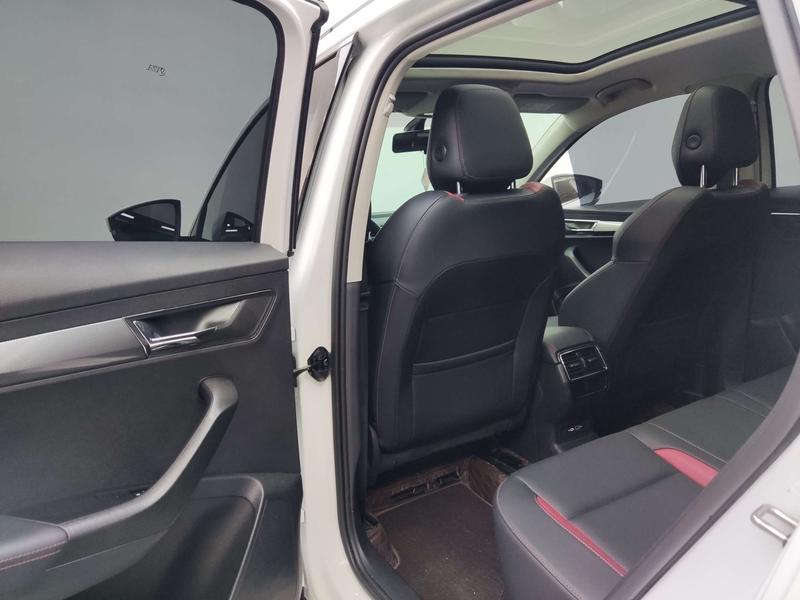 Skoda Karoq, 2023 — фото 11 из 12