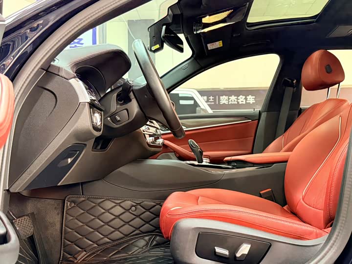 BMW 5 Series Hybrid, 2022 — фото 4 из 9