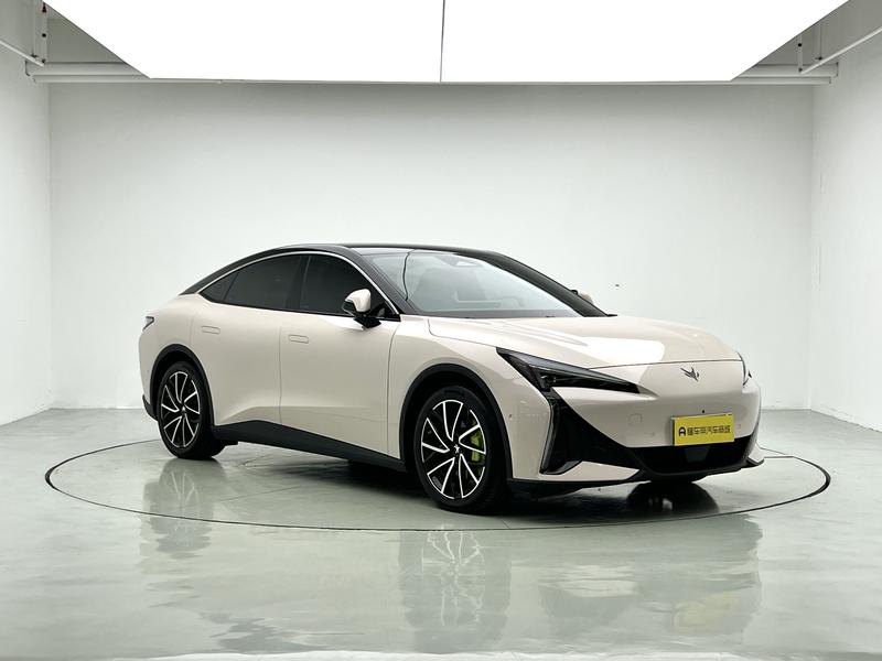 BAIC Arcfox Alpha S5, 2025 — фото 3 из 12