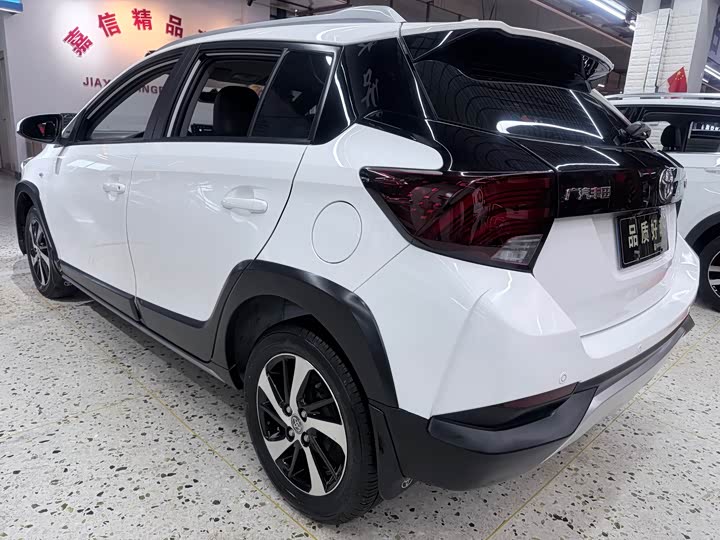 Toyota Yaris L Hatchback, 2022 — фото 4 из 9
