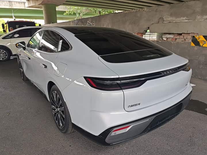 Geely Galaxy Starshine 8 EM-i, 2025 — фото 5 из 9