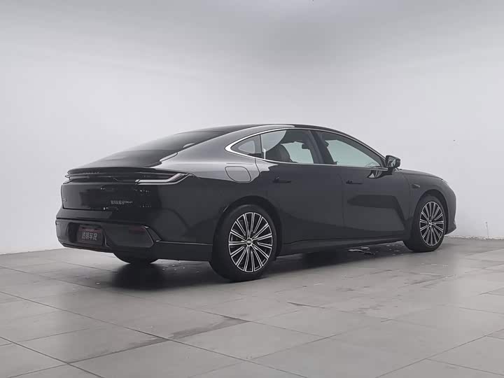 Geely Galaxy Starshine 8 EM-i, 2025 — фото 2 из 9