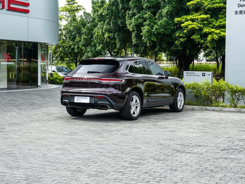 Porsche Macan, 2024 — фото 6 из 10