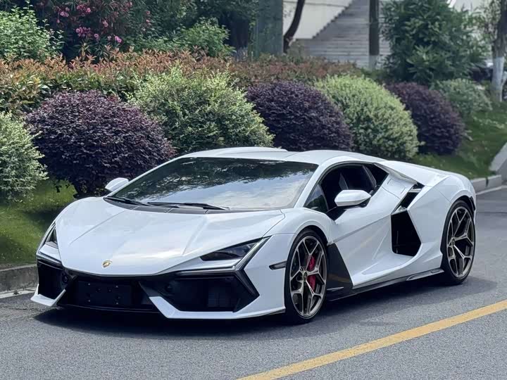 Lamborghini Revuelto, 2024 — фото 5 из 9