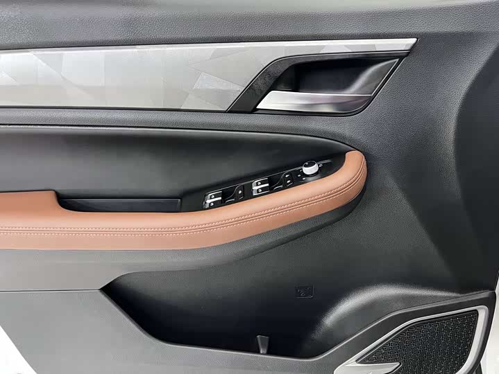 Geely Vision X6, 2022 — фото 8 из 9