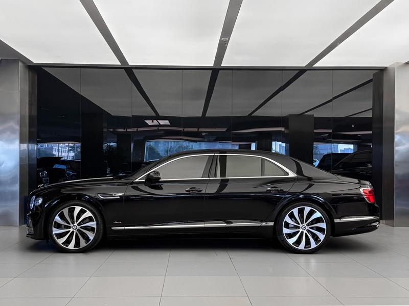 Bentley Flying Spur, 2024 — фото 3 из 12