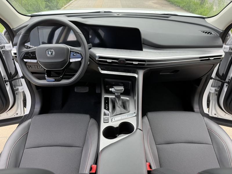 Changan CS35 Plus, 2023 — фото 8 из 12