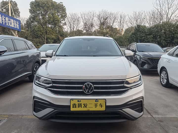 Volkswagen Tiguan L Pro, 2022 — фото 2 из 9