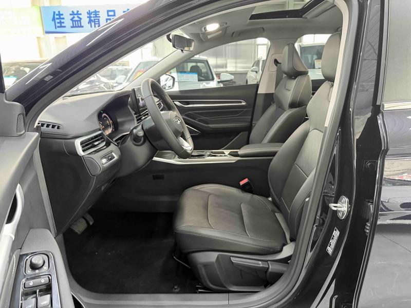 Geely Emgrand, 2023 — фото 12 из 12