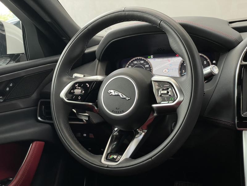 Jaguar XE L, 2022 — фото 10 из 12