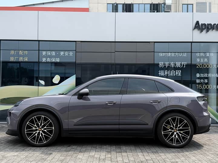 Porsche Macan EV, 2024 — фото 3 из 9