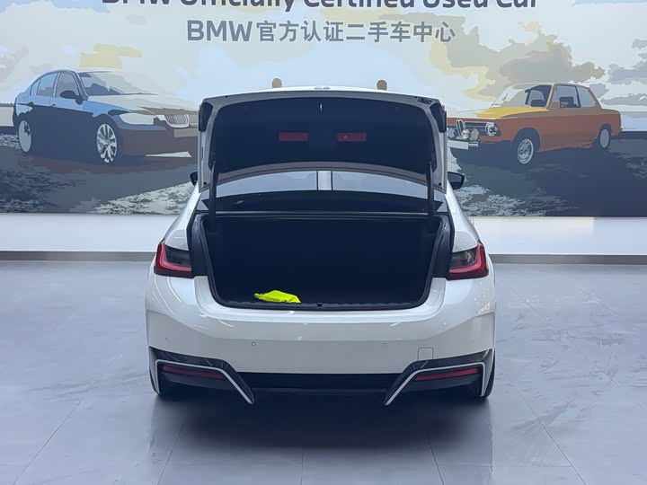 BMW i3, 2023 — фото 7 из 9