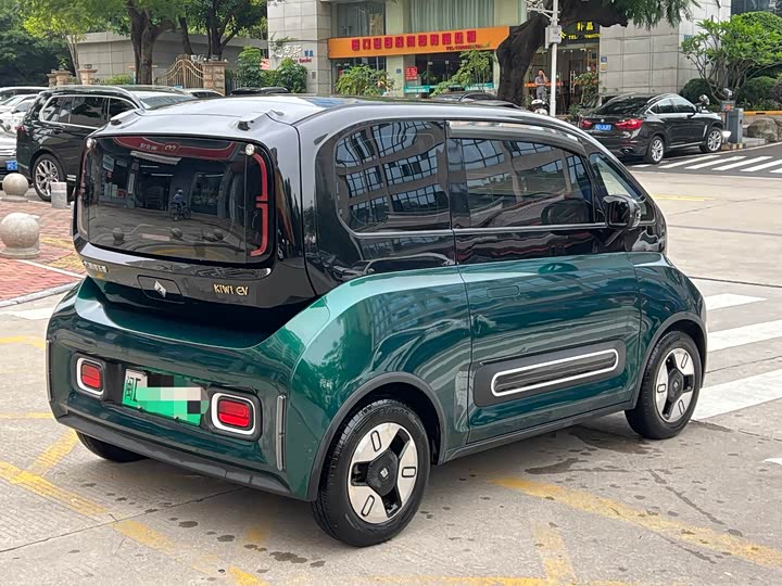 Baojun KiWi EV, 2022 — фото 4 из 9