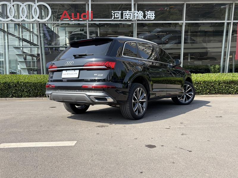 Audi Q7, 2023 — фото 4 из 10