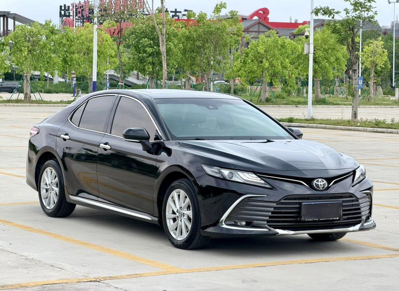 Toyota Camry, 2023 — фото 3 из 12