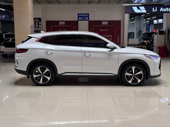 BYD Song Plus Hybrid/EV, 2022 — фото 7 из 9