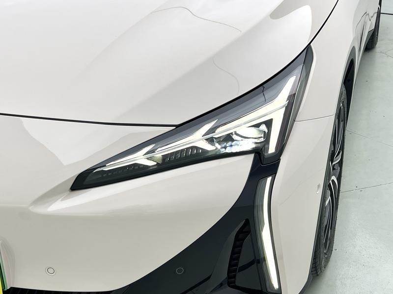 BAIC Arcfox Alpha S5, 2025 — фото 9 из 12