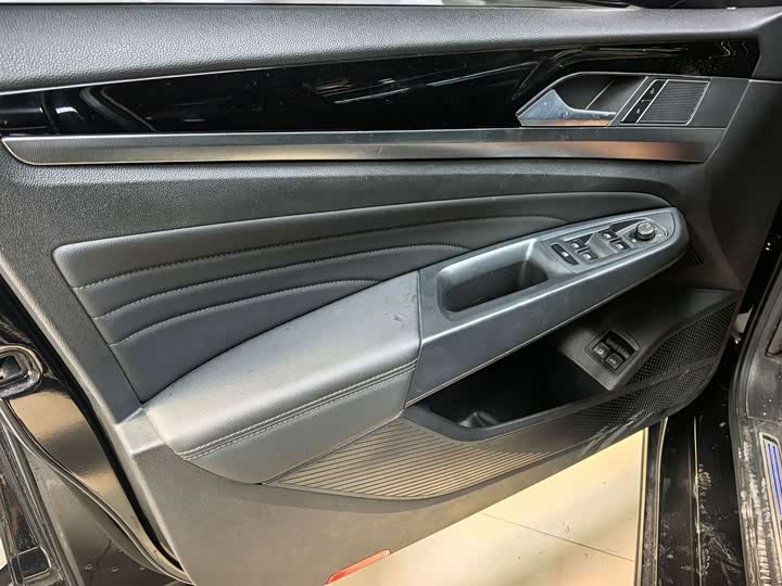 Volkswagen Passat Hybrid, 2022 — фото 6 из 9