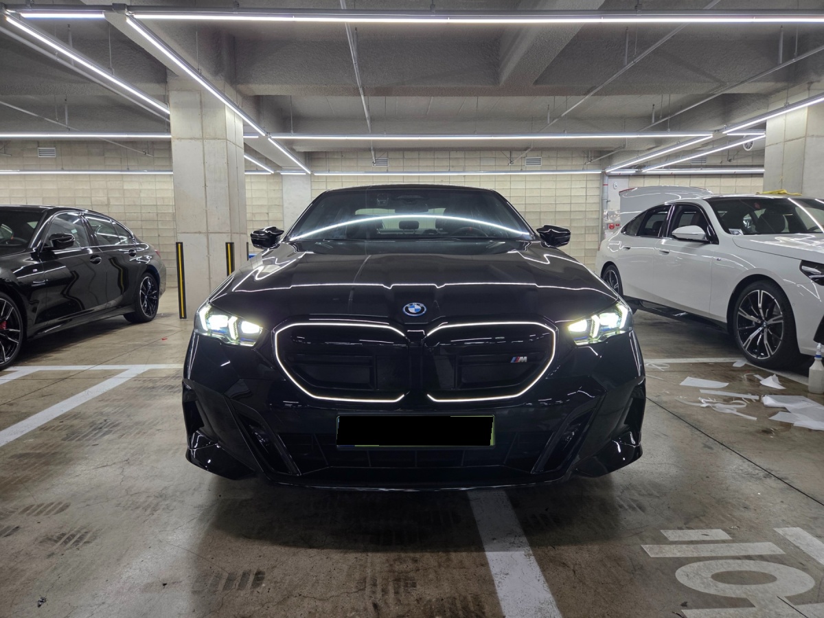 BMW i5, 2025 — фото 3 из 12