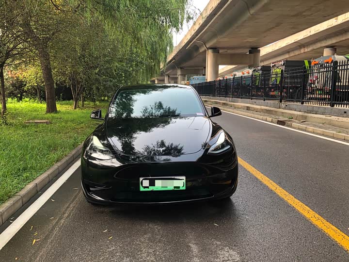 Tesla Model Y, 2023 — фото 2 из 9