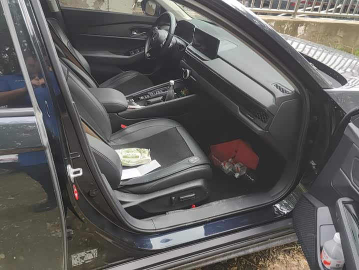 Honda Accord Hybrid, 2025 — фото 8 из 9