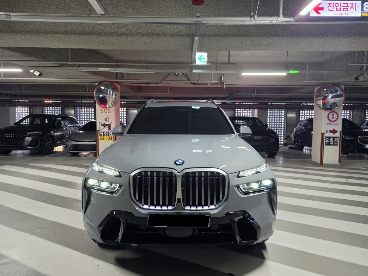 BMW X7, 2025 — купить в Курске под ключ