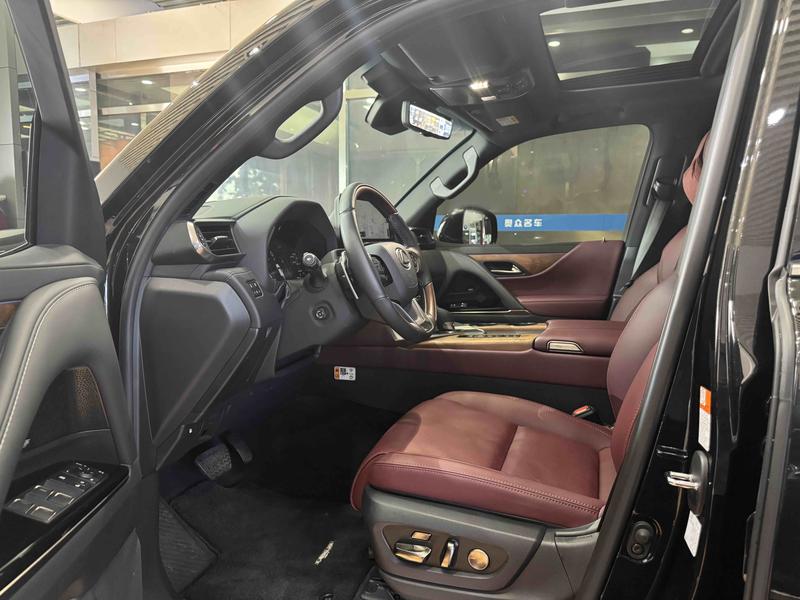 Lexus LX, 2025 — фото 10 из 12