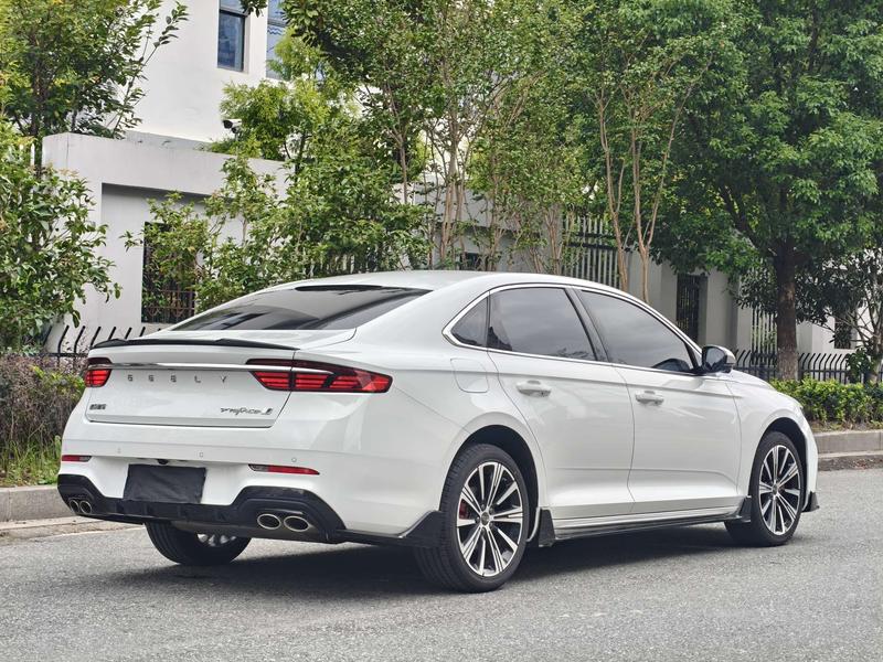 Geely Preface, 2025 — фото 6 из 11