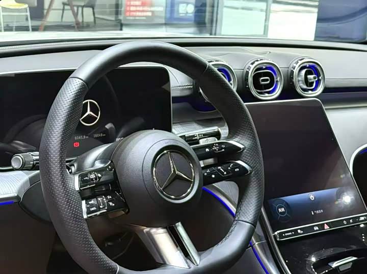 Mercedes-Benz C-Class, 2024 — фото 4 из 9