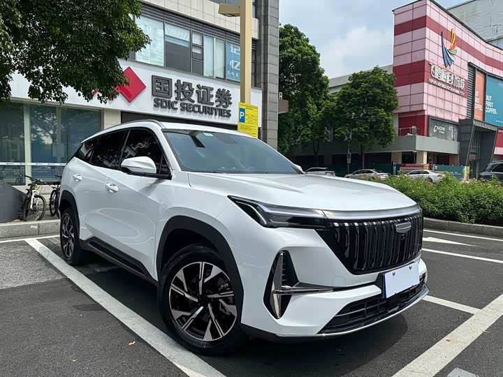 Geely Atlas L, 2025 — фото 3 из 9