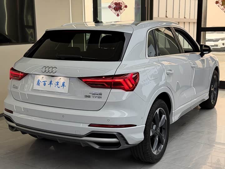 Audi Q3, 2022 — фото 8 из 9