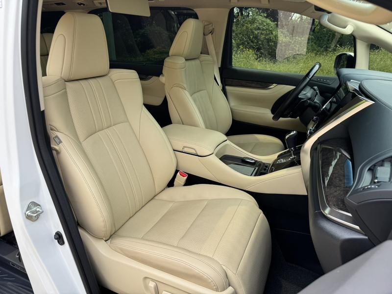 Toyota Alphard, 2022 — фото 12 из 12
