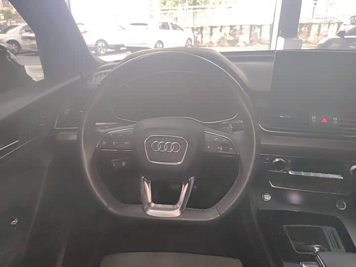 Audi Q5L Sportback, 2022 — фото 6 из 9