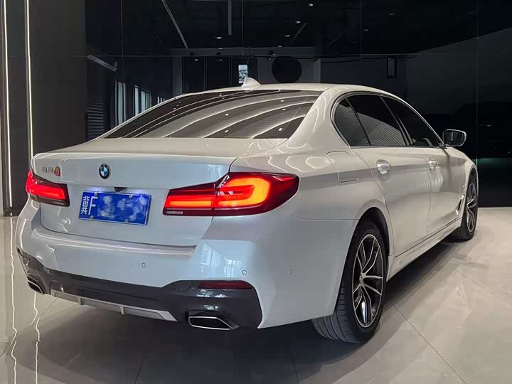 BMW 5 Series, 2023 — фото 5 из 9