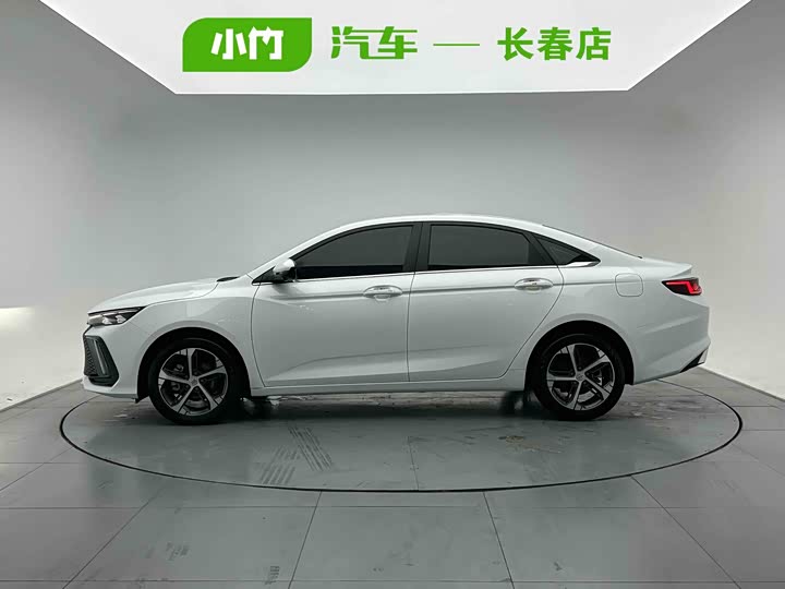 Geely Emgrand L, 2022 — фото 3 из 9