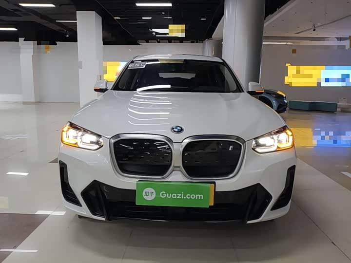 BMW iX3, 2023 — фото 3 из 9