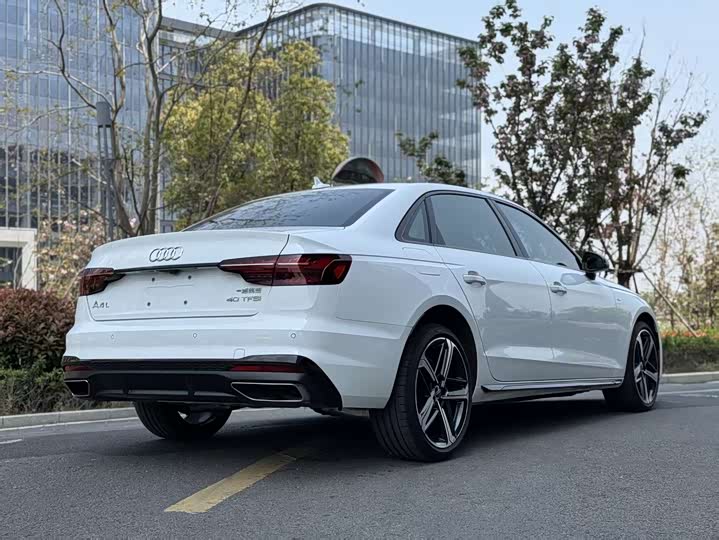 Audi A4L, 2024 — фото 7 из 9
