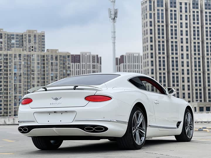 Bentley Continental GT, 2024 — фото 9 из 9