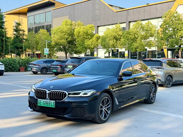 BMW 5 Series Hybrid, 2021 — купить в Москве под ключ