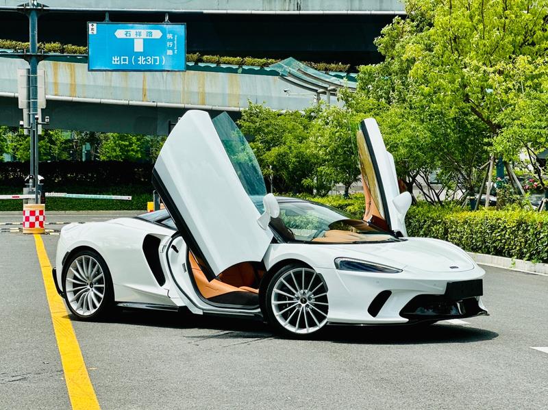 McLaren GT, 2023 — фото 3 из 11