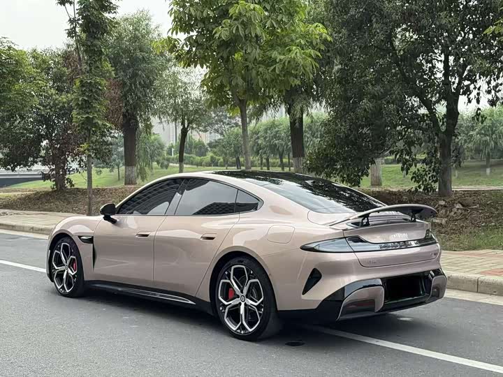 Xiaomi SU7, 2026 — фото 6 из 9