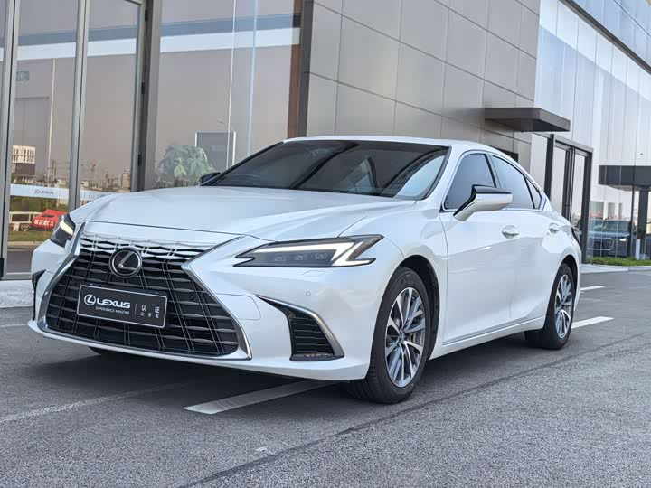 Lexus ES, 2025 — купить в Липецке под ключ