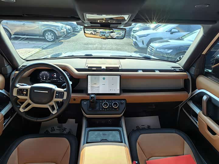 Land Rover Defender, 2024 — фото 7 из 9